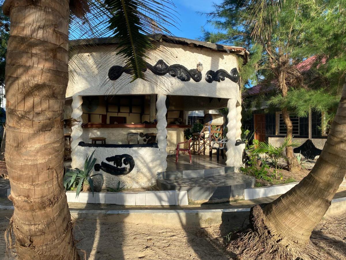 Jungle Beach Resort Sanyang Buitenkant foto