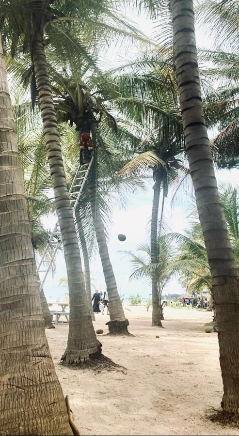 Jungle Beach Resort Sanyang Buitenkant foto