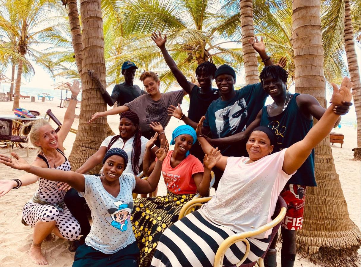Jungle Beach Resort Sanyang Buitenkant foto