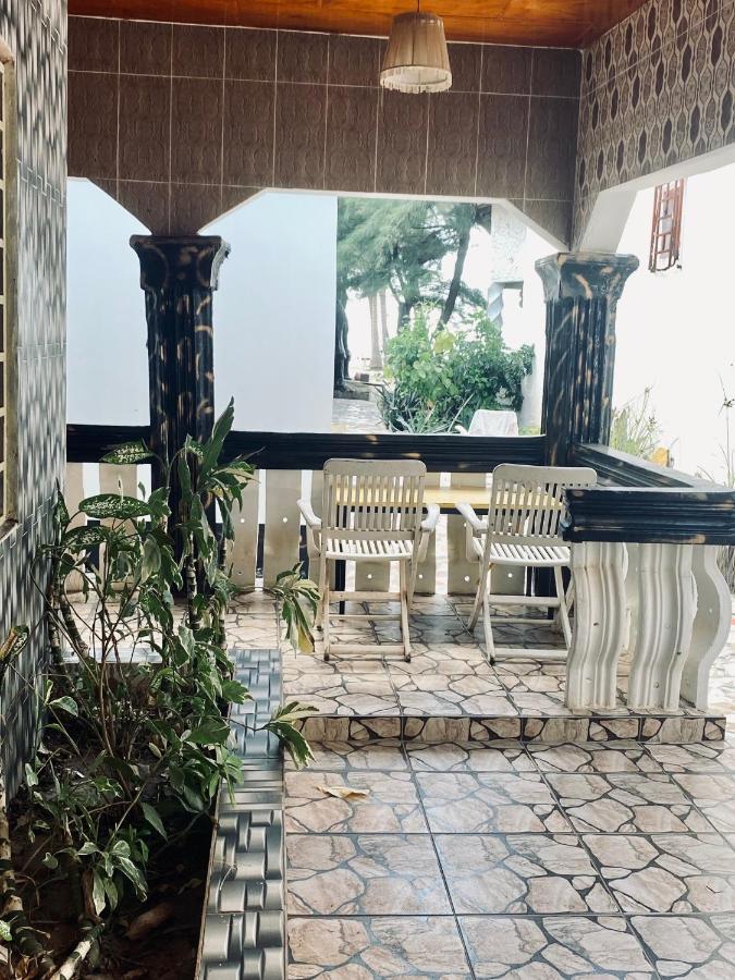 Jungle Beach Resort Sanyang Buitenkant foto