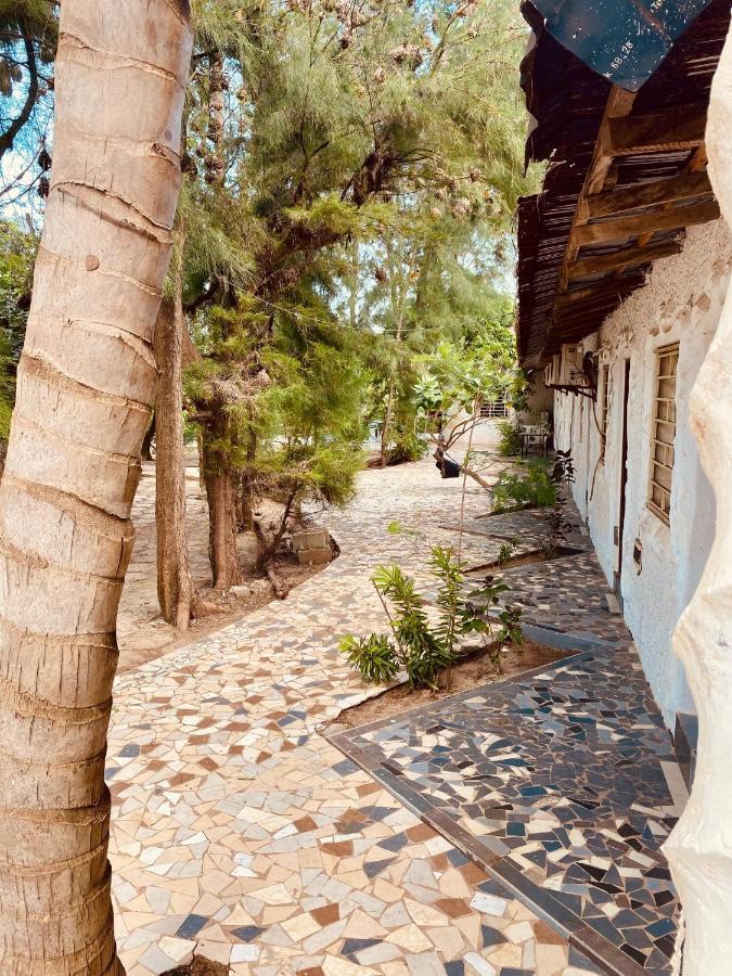 Jungle Beach Resort Sanyang Buitenkant foto