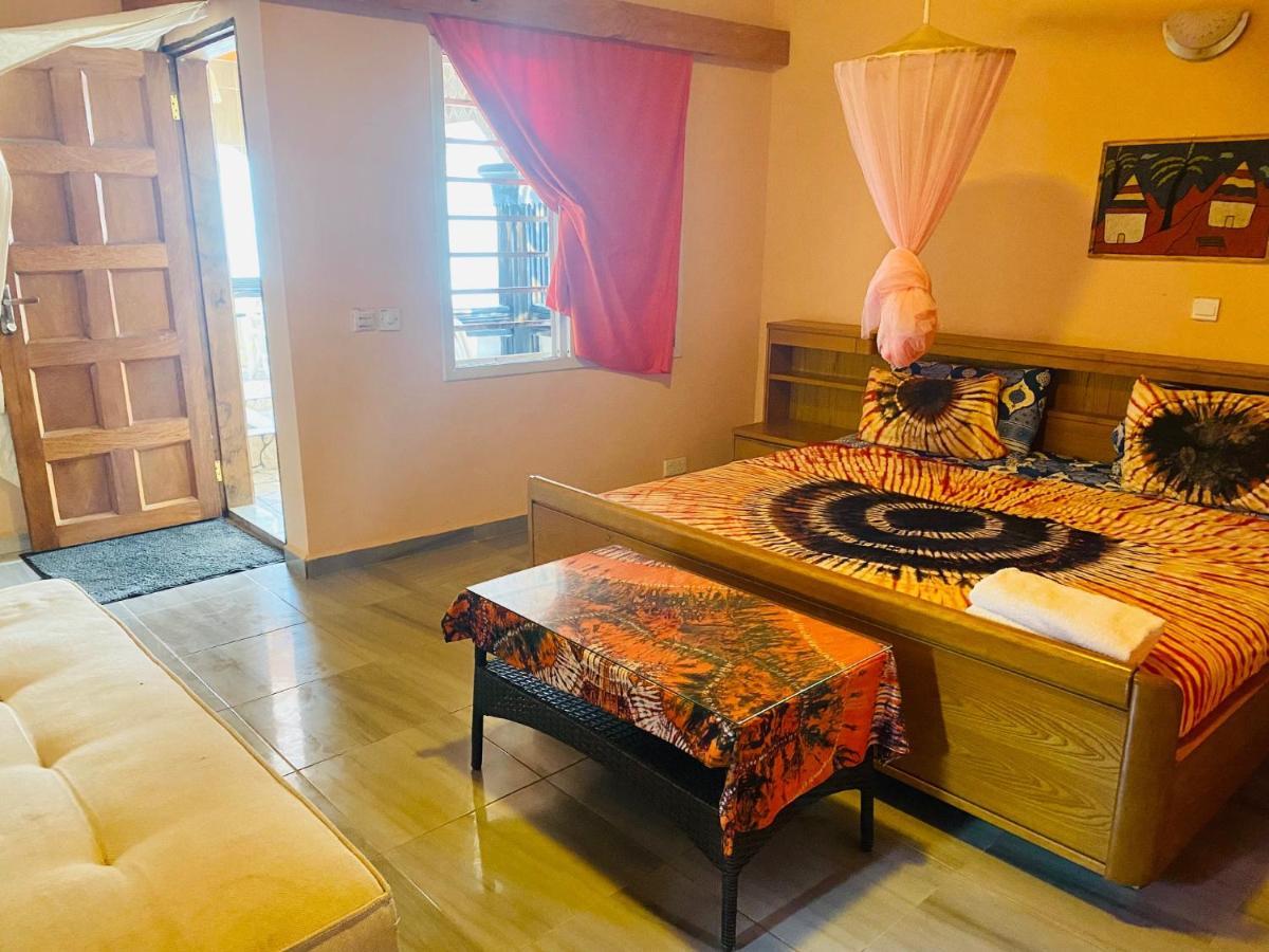 Jungle Beach Resort Sanyang Buitenkant foto