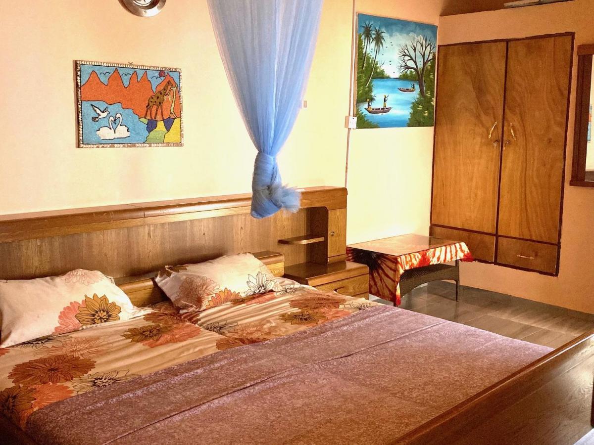 Jungle Beach Resort Sanyang Buitenkant foto