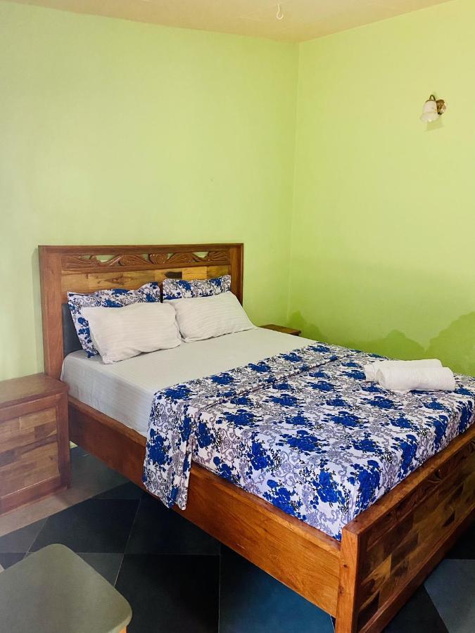 Jungle Beach Resort Sanyang Buitenkant foto