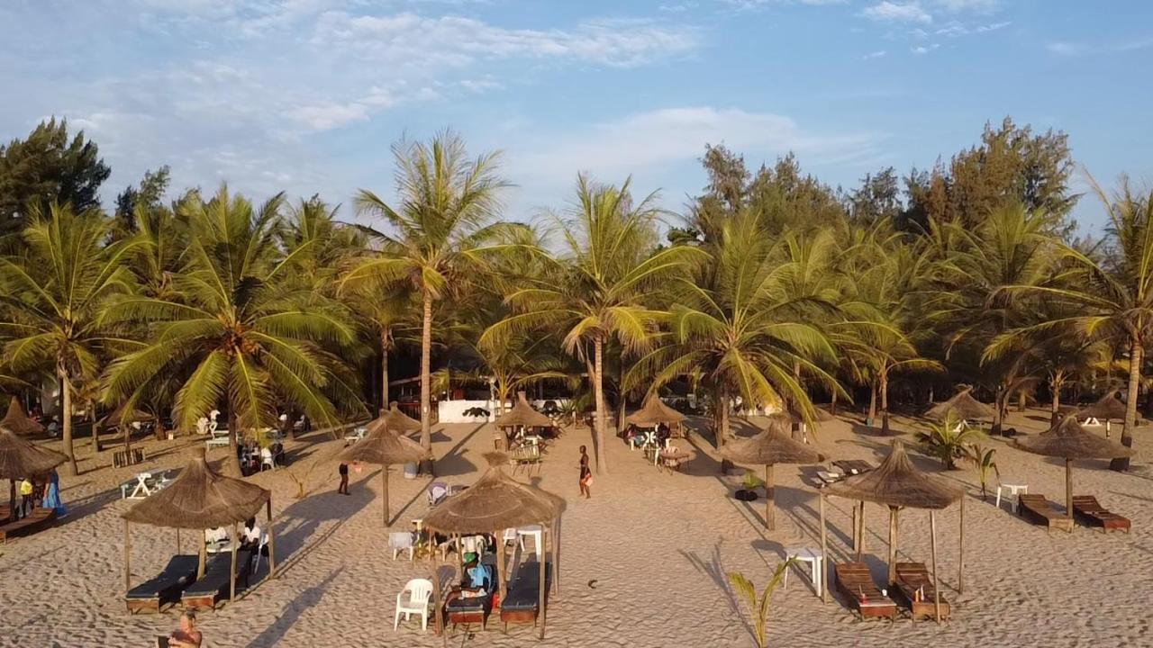 Jungle Beach Resort Sanyang Buitenkant foto