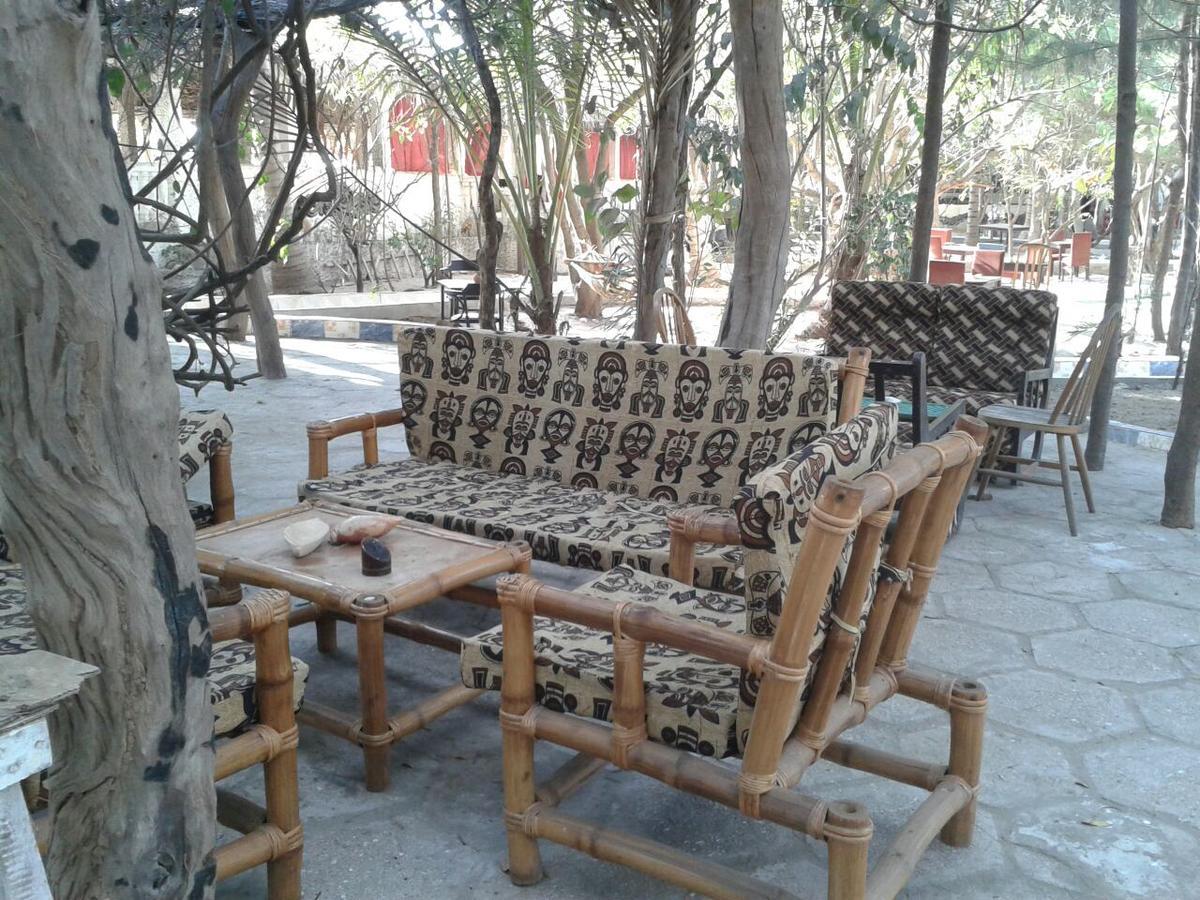Jungle Beach Resort Sanyang Buitenkant foto